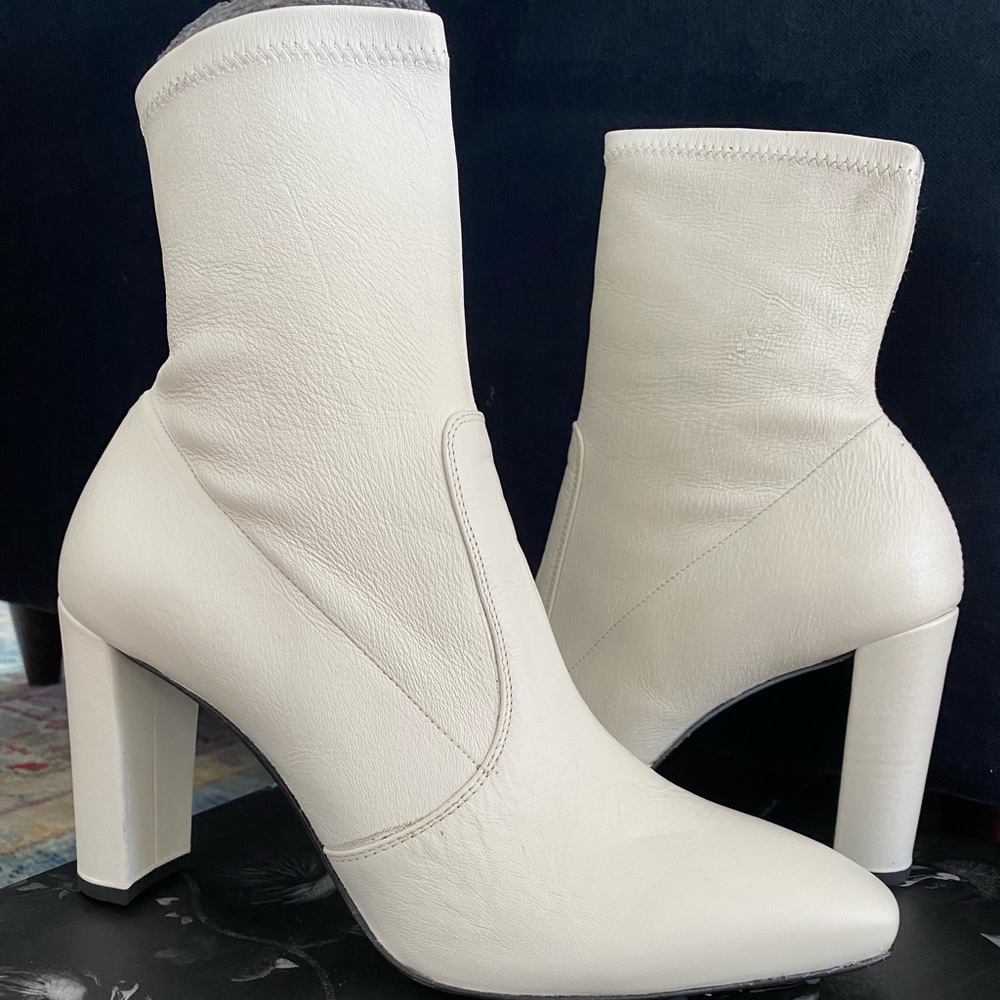 Inez Napa leather boots in Chalk. NWT. Never worn. Paz 90.